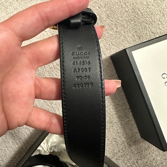 Gucci LEATHER BELT WITH DOUBLE G BUCKLE - Picture 7 of 7